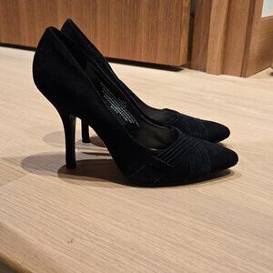 Nine West black suede pumps